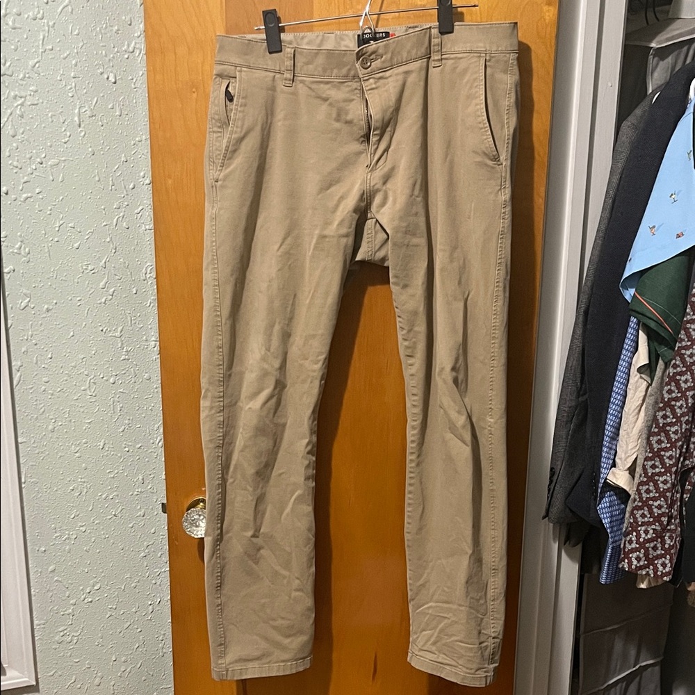 Men's Tan Dockers
